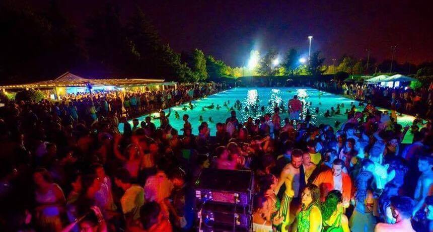 pool party harbour club milano festa in piscina youparti milano party