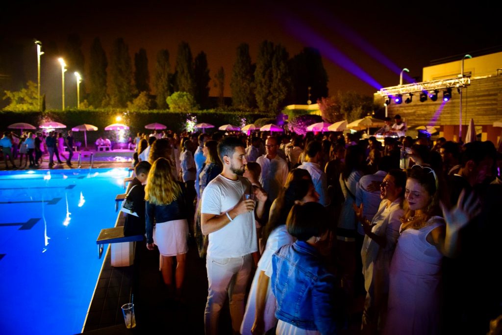 MAGIC WHITE Pool Aperitif by Redbull at Harbour Club YOUparti