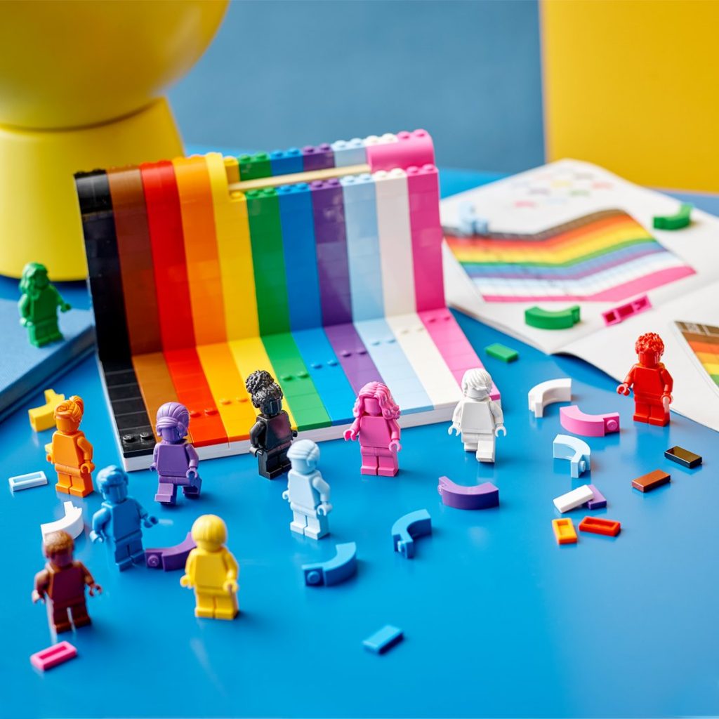 "Tutti sono meravigliosi" è il nuovo set lanciato dalla Lego YOUparti