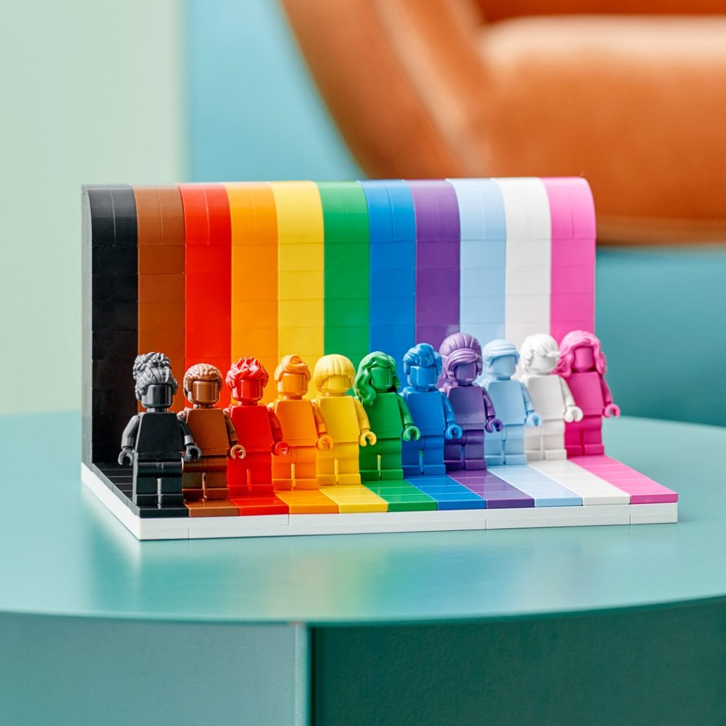 "Tutti sono meravigliosi" è il nuovo set lanciato dalla Lego YOUparti