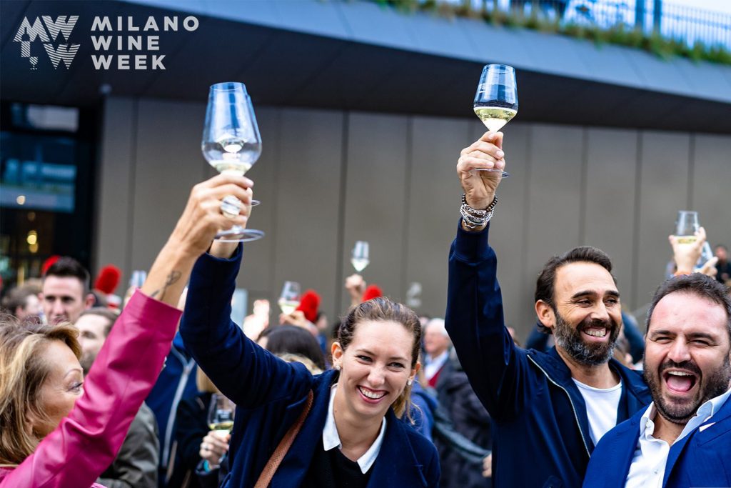 Un brindisi da record per inaugurare la Milano Wine Week YOUparti