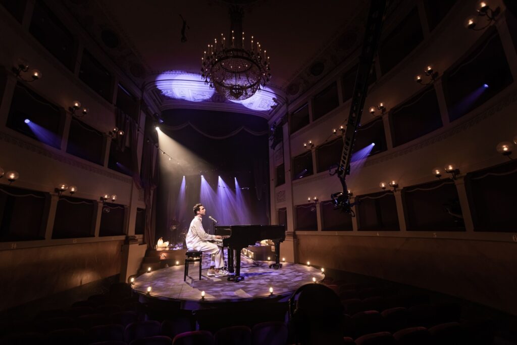 Piano City Milano: Mika in concerto al Castello Sforzesco YOUPparti